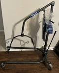 Medline Manual Hydraulic Hoyer Lift (pre-owned) W/2 New Harnesses Local Pickup. Fixed Price $220.00.
