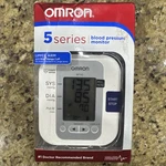 Omron 5 Series Blood Pressure Monitor BP742 Upper Arm W/standard Cuff Users. Fixed Price $40.00.