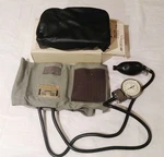 Vintage 1977 Marshall Sphygmomanometer Original Box. Fixed Price $28.80.